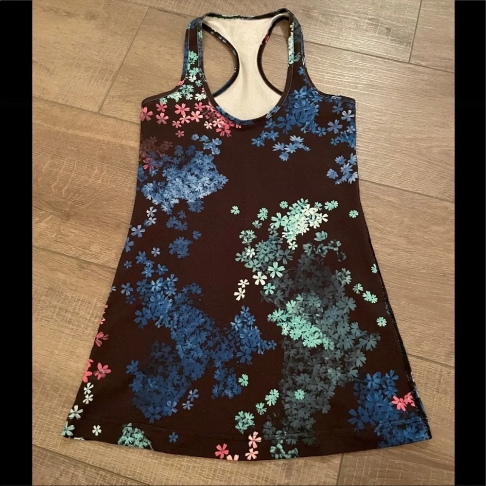 Lululemon Cool Racerback in Petal Pop Multi Size 4